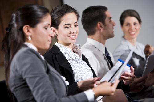 ¿Estoy sufriendo una discriminación ilegal por género en el trabajo?