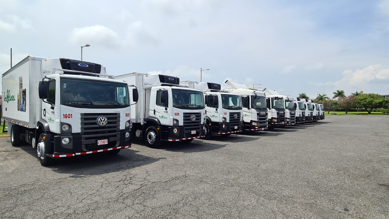 Dos Pinos continúa la renovación de su flota por camiones con energía limpia