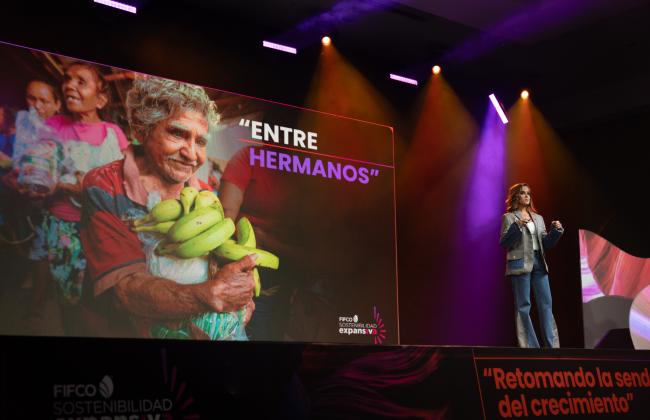 Maria Pía Robles, directora de Relaciones Corporativas de FIFCO, detalló los resultados de las acciones en materia Ambiental, Social y de Gobernanza de FIFCO.