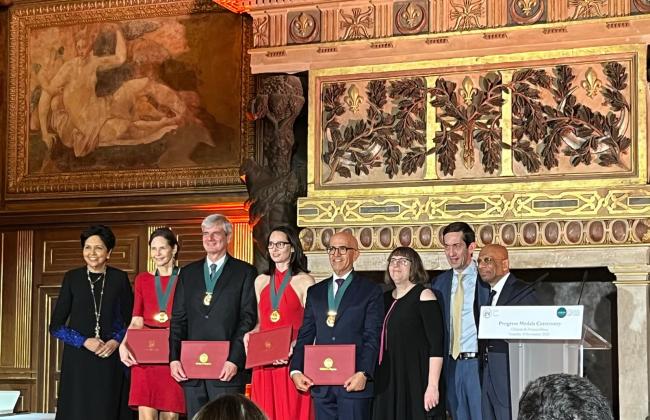 Galardonados en París 