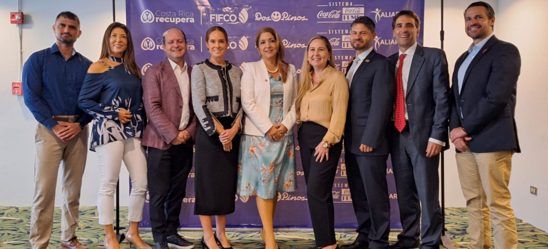 •	La alianza está conformada por la compañía Coca-Cola, Cola-Cola FEMSA, Dos Pinos y FIFCO bajo el nombre “Costa Rica Recupera”.