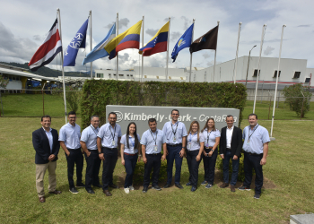 Compañía también recibió una estrella naranja en la categoría de Protección Animal y una bandera café por el tratamiento de aguas residuales.