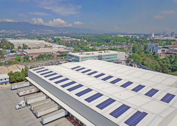 Paneles solares CEDI Guatemala